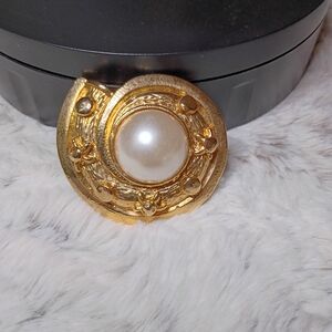 Luxurious Gold and Pearl Hair Clip